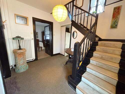 Eingangsbereich - 7 Zimmer Einfamilienhaus in Leverkusen