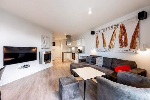 Wohnbereich mit Blick in die Küche - Etagenwohnung mit 67,00 m&sup2; in Lübeck zum Kaufen