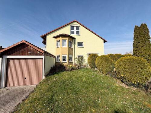 Ostansicht mit Garten - 5 Zimmer Reihenendhaus zum Kaufen in Renningen / Malmsheim