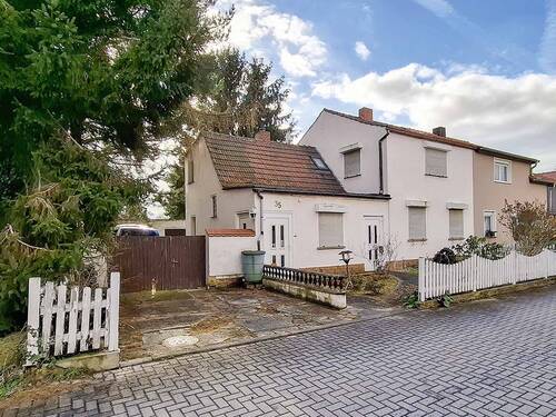 08_01.jpg - AUKTION: Doppelhaushälfte mit großem Garten in beliebter Siedlungslage