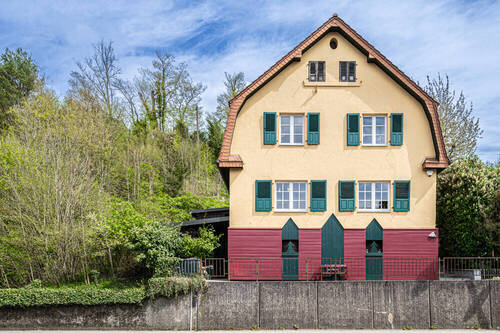 Vorderansicht - Liebevolles Haus mit schöner Terrasse und schönem Grundstück! ..nur 4min zu Fuß von L- Echternach entfernt!