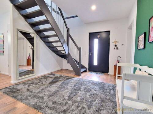 Eingangsbereich - 6 Zimmer Einfamilienhaus zum Kaufen in Dannstadt-Schauernheim