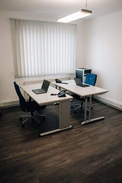 Office Komplett 21m² 2 Arbeitsplätze - 