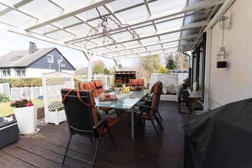 Terrasse - Einfamilienhaus mit 124,00 m² in Lohfelden zum Kaufen