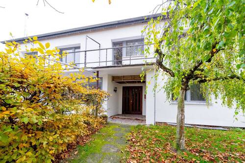 Aussenansicht - MFH - Eingang in EG II.jpg - 