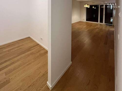 Diele + Blick Wohnraum - 