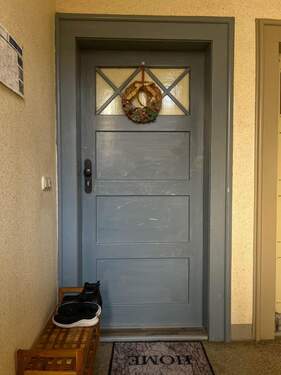 Wohnungseingang - 3 Zimmer Mehrfamilienhaus, Wohnhaus in Drebach