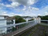 Aussicht Dachterrasse - Wohnen über den Dächern von Metzingen - 3,5 Zimmer mit großer Terrasse und Ausblick