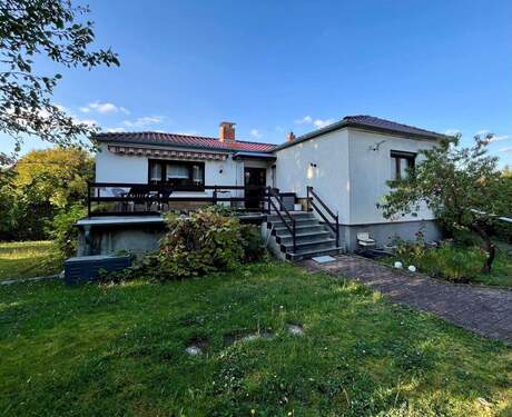 Hausansicht - 2 Zimmer Bungalow zum Kaufen in Erfurt