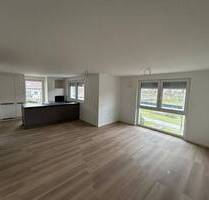 Erstbezug in Kupprichhausen: Moderne, helle 3-Zimmer-Wohnung mit Balkon und Ausblick ins Grüne - Boxberg