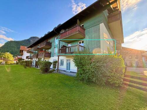 Ansicht Wohnung markiert - Zentral & gemütlich: 2-Zimmer-Wohnung mit Bergblick, Balkon, Fahrstuhl & Garage