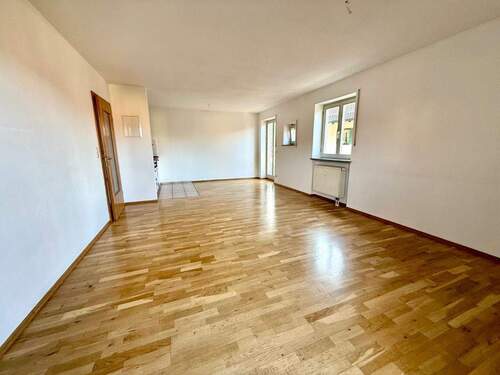 Wohnen - 2 Zimmer Etagenwohnung zur Miete in Flintsbach am Inn