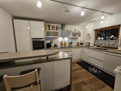 Bild 3 - 6 Zimmer Doppelhaushälfte in Gärtringen (OT Rohrau)