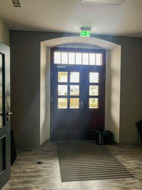 Hoteleingang - Hotel, Pension, Gasthof in Lengenfeld zum Kaufen