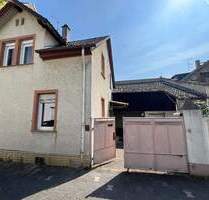 Charmantes Einfamilienhaus mit Innenhof und Potenzial in Mainz-Mombach