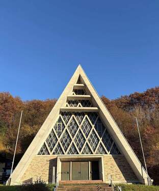 Kirche Außenansicht - Gewerbeobjekt (Büro, Produktion, Verkauf) zum Kaufen in Meinhard