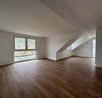 Erstbezug DG-Wohnung in Kupprichhausen: Modern, hell und mit traumhaftem Ausblick - Boxberg