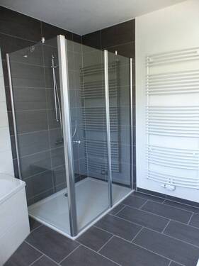 Wohnung 3 . - 