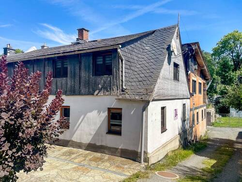 Außenansicht EFH - 9 Zimmer Einfamilienhaus zum Kaufen in Bad Lobenstein