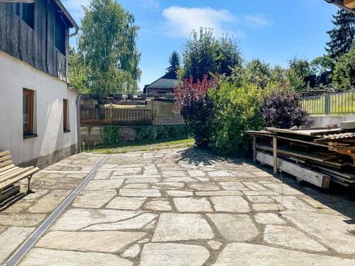 Einfahrt/ Terrasse EFH - Einfamilienhaus mit 238,00 m² in Bad Lobenstein zum Kaufen