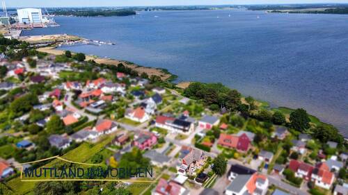 Luftbild - 4 Zimmer Doppelhaushälfte in Stralsund
