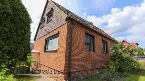 Straßenansicht - 
