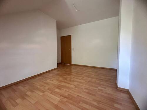 Wohnzimmer - 2 Zimmer Etagenwohnung in Zwickau