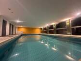 Hallenbad für Hausbewohner - 2 Zimmer Etagenwohnung in Landshut