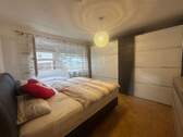 Schlafzimmer - Etagenwohnung mit 73,70 m² in Landshut zum Kaufen