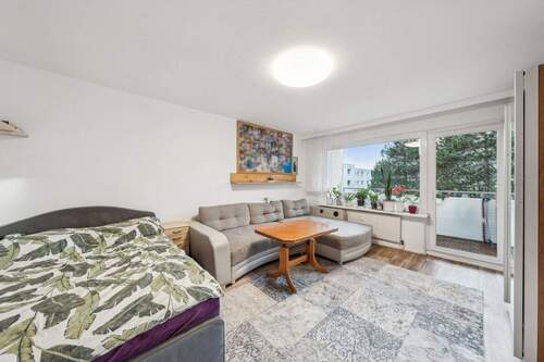 Wohnzimmer - 2 Zimmer Etagenwohnung zum Kaufen in Berlin