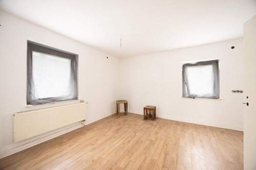 Wohnung, OG, links: Wohnen - 