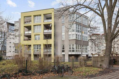 Ein besonderes Highlight des modernen Baus von 1989 stellen die verglasten Wintergärten dar - 