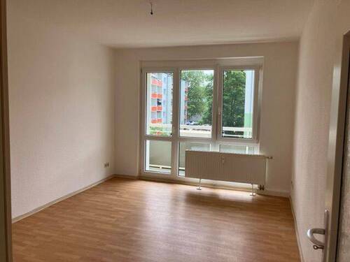 Wohnzimmer - Etagenwohnung mit 58,90 m&sup2; in Gera zur Miete