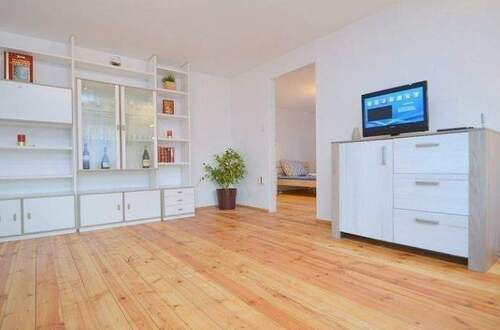 Ausreichend Platz z.B. für Homeoffice ähnlich - 2 Zimmer Etagenwohnung zum Kaufen in Nürnberg