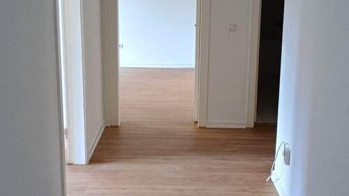 Flur - Bitte unsere Fragen beachten! HH-Rahlstedt, 3 Zimmer Wohnung im Erdgeschoß