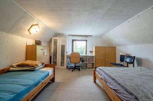 vorderer Wohnbereich, Wohnnebenraum im Dachgeschoss - 