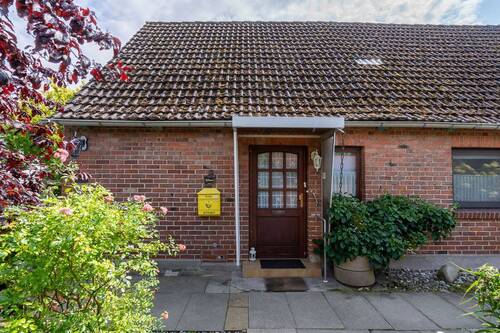 Eingang vorderer Wohnbereich - 4 Zimmer Einfamilienhaus in Kreuzfeld