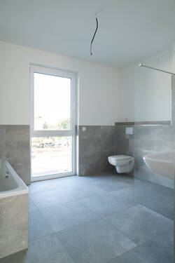 Bad - Doppelhaushälfte mit 140,00 m&sup2; in Großräschen zum Kaufen