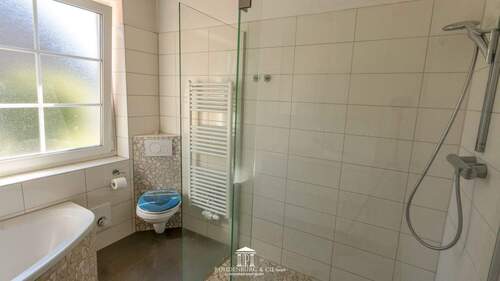 Vollbad im Erdgeschoss - 