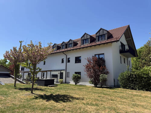 Aussenansicht - Moderne 3-Zimmer-Dachgeschosswohnung mit 2 Balkonen und toller Raumhöhe