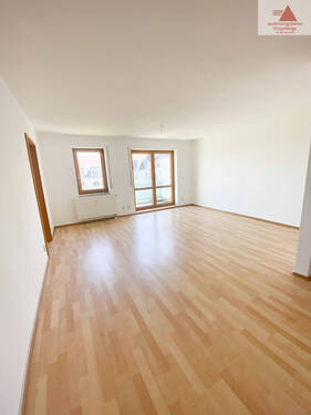 Wohnzimmer - 3 Zimmer Etagenwohnung zur Miete in Annaberg-Buchholz