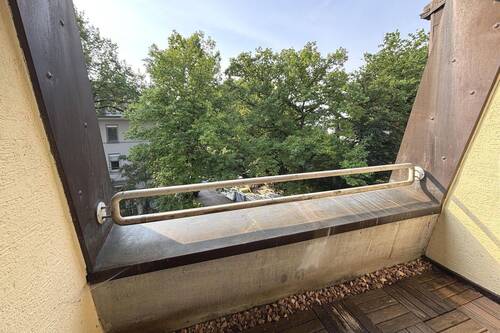 Dachbalkon mit Aussicht - Etagenwohnung mit 46,00 m² in Stuttgart zum Kaufen