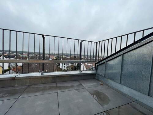 Loggia Ausblick ähnlich - 2 Zimmer Etagenwohnung in Veitsbronn