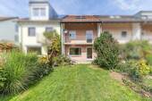 Ansicht Garten - Ruhig gelegenes Reihenhaus mit sonnigem Garten, Balkon & Garage