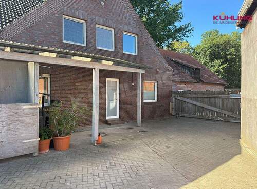 Hintereingang mit Zugang zum - 