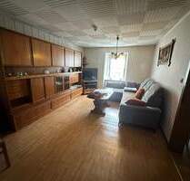 Großes Wohnhaus mit Doppelgarage - Ockfen