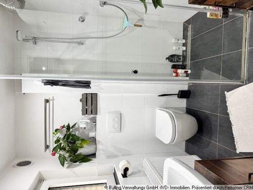 Badezimmer 1 im EG - 5 Zimmer Einfamilienhaus zum Kaufen in Dortmund