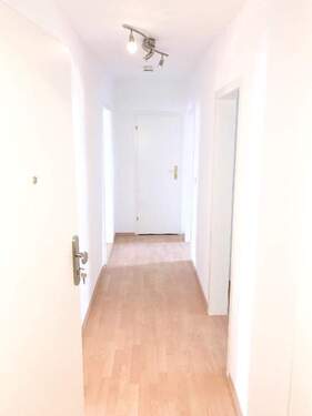 Bild 2 - 2 Zimmer Etagenwohnung in Trier