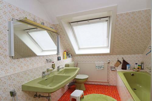 Badezimmer im Obergeschoss - 