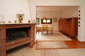 Der Kamin mit dem Esszimmer - 
